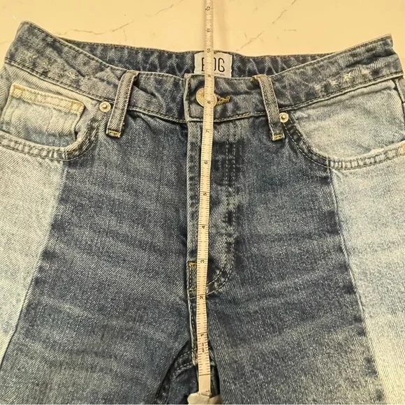 Urban Outfitters BDG jessye two toned mid rise true straight leg jeans 24 - Picture 16 of 16